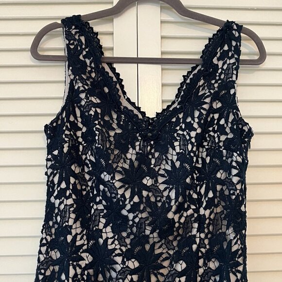 Ann Taylor Factory lace dress navy 2 sleeveless - Picture 3 of 9